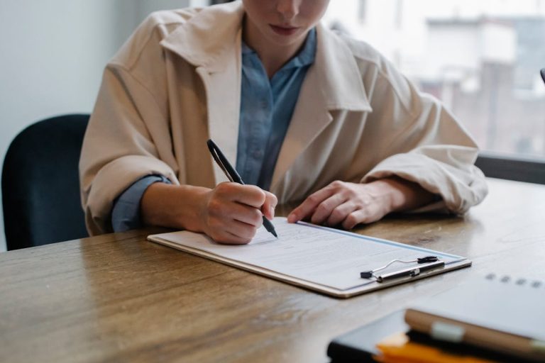 Contractor vs full-time hiring